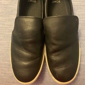 Toms black leather sneakers 7.5